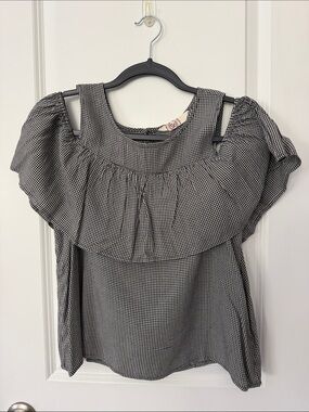 SO Black & White Gingham Ruffle Cold-Shoulder Top